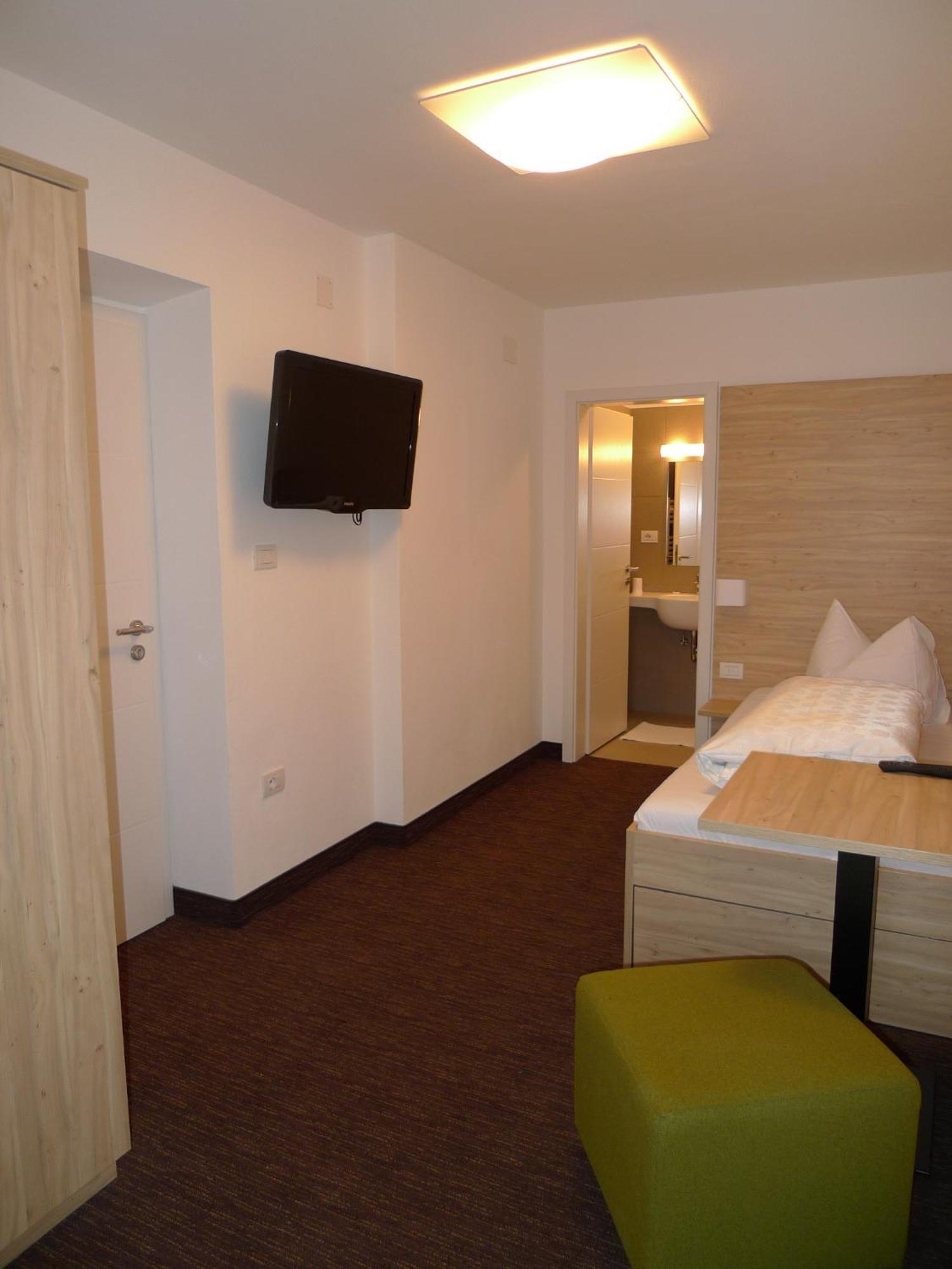 Hotel Stifter Lutago Buitenkant foto